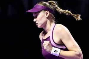 首进年终决赛！莱巴金娜2-1逆转佩古拉，集齐巡回赛所有级别决赛