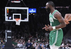 比尔-西蒙斯：布朗下赛季将场均32分他多4次出手就拿30分了