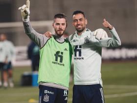 德赫亚致敬布斯克茨：独一无二的球员，总能化繁为简举重若轻