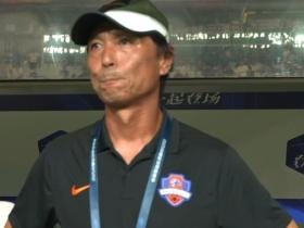 曲刚：赛果反映了两队的差距，尽管球员非常尽力但能力有限