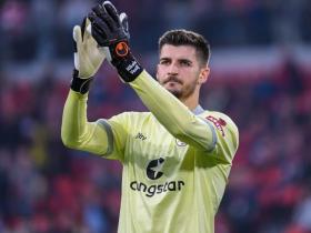 扑点之神，圣保利门将瓦西里在德甲最近7次面对点球扑出6次