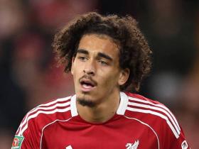 利物浦官方：杰登-丹斯疑似腿筋受伤，今天将接受检查