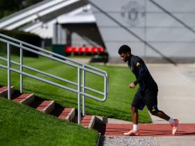 曼联官方：阿马德和马拉西亚今日回归一线队训练