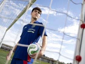 库巴西：我现在和姐姐一起住；我不玩游戏机也不打算文身