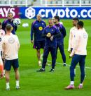 世体：弗里克反思了球队的问题；夏窗可能签左脚中卫或9号位