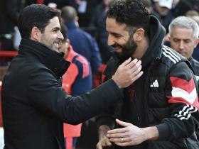 电讯报：塔帅根据球员调整战术，阿莫林则让球员适应他的战术