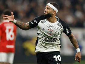 非传统足球运动员德佩：用生涯大胆书写传奇经历