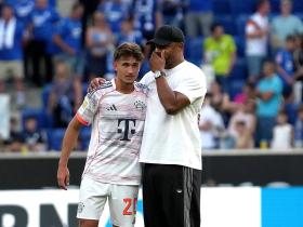 比朔夫：孔帕尼几乎会指导我每次触球，有时我会烦但帮我很多