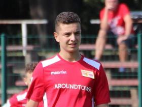 记者：巴萨明夏将会寻中锋，其对霍芬海姆的阿斯拉尼感兴趣