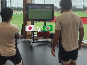 什么心情？阿利松晒照分享自己和远藤航观看日本vs巴西直播