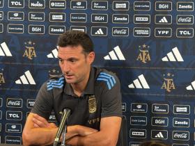 斯卡洛尼：最重要的财富是年轻一代，很多孩子把球员当作榜样