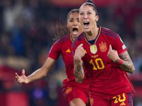强吻事件受害者、西班牙女足球员珍妮弗-埃尔莫索重返国家队