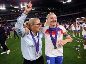 太阳报：英格兰女足主帅威格曼获荣誉女爵士提名