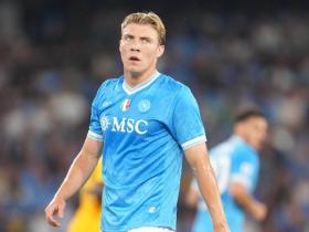 迪马：麦克托米奈回归那不勒斯欧冠赛前训练，霍伊伦缺席