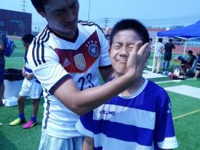 张瑷晖父亲：期望瑷晖用良好的表现回馈俱乐部，争取为国出赛