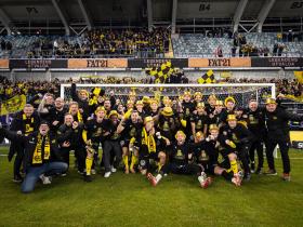 小镇仅1500人，米亚尔比提前三轮夺得队史首座瑞典超冠军