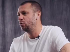 卡萨诺：有九名球员不配在尤文踢球，戴维糟糕到令人难以直视