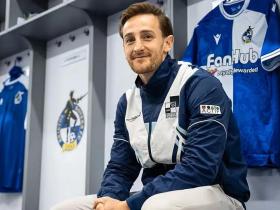 曾遭遇心脏骤停，洛克耶跟随老东家布里斯托尔流浪者训练