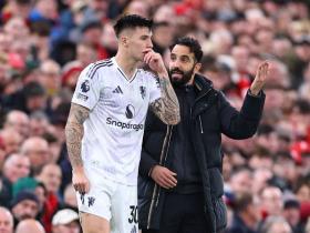 曼晚预测谢什科重回首发，马奎尔搭档约罗、德利赫特