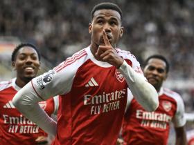 攻防俱佳，泰晤士报：加布里埃尔身上有着英式强硬中卫的影子