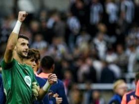 世体：埃尔切球迷对西人时喊要霍安-加西亚的头，被西甲举报