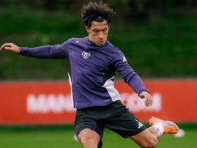 曼联官方：利桑德罗-马丁内斯已重返一线队训练