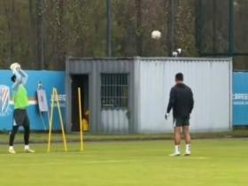 沪媒：薛庆浩缺席赛前最后一练，吴曦因面部受伤戴面具训练