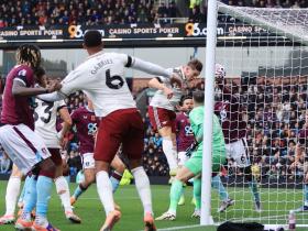 加布里埃尔英超生涯已直接参与21球，为同期中卫最多