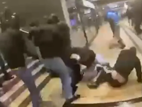 激斗二番战，沙尔克球迷再次与多特蒙德球迷在科隆斗殴