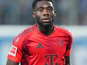 体图：阿方索-戴维斯与拜仁关于伤后薪资支付问题发生争议