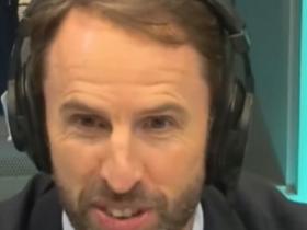 执教曼联是否会吸引你再次执教？南门：他们教练现在做得不错