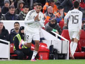 基恩谈阿诺德被嘘：红军球迷极力嘘一个本地孩子，还觉得很有风度