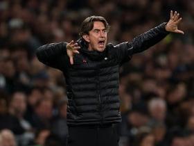 邮报：弗兰克仍未找到最佳进攻节奏，17场尝试了13种前场组合