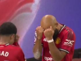 姆伯莫：我和阿马德的庆祝舞蹈来自动画片《辛普森一家》