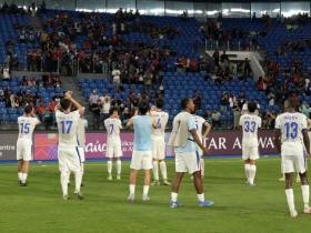 记者：申花队已于昨晚返回上海，迎来5天假期进行休整