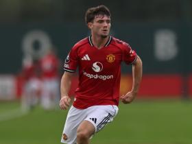 惊喜，曼联17岁青训小将詹姆斯-奥弗里入选澳大利亚国家队