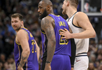 肯尼：詹姆斯复出后就像有三个约基奇一起打球那样效率太低了